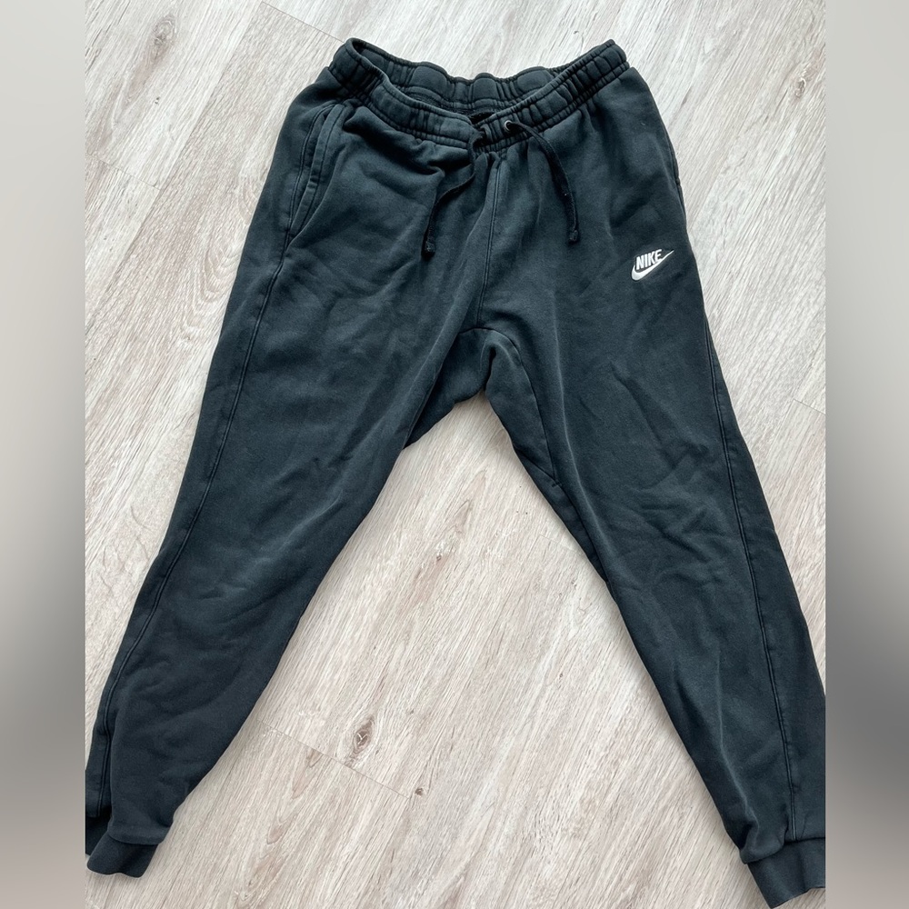NIKE ESSENTIAL JOGGERS